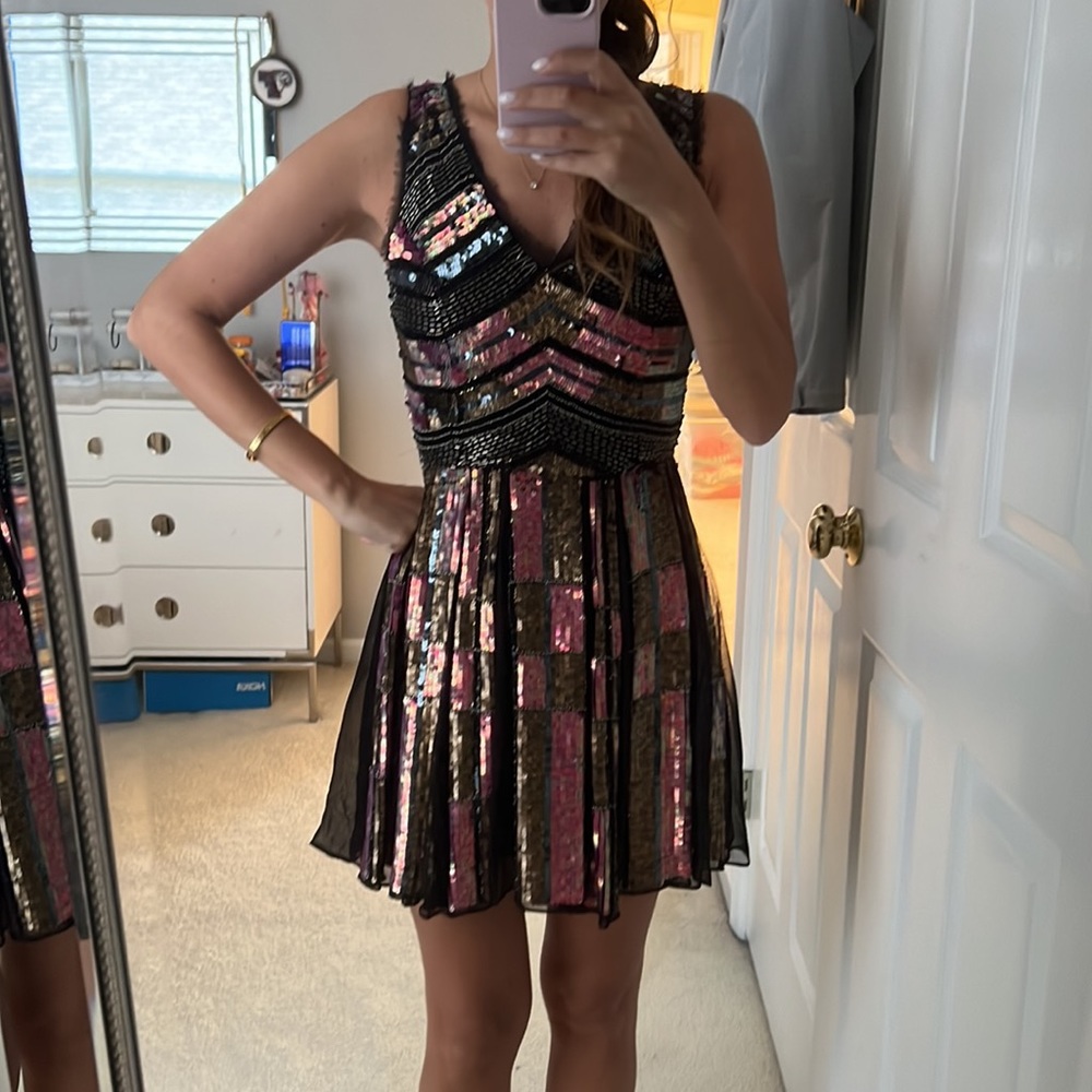 SEQUINED Parker Sonia Cocktail / Party Dress - Picture 5 of 8